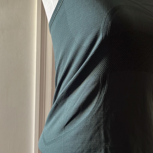 Lululemon Swifty Tech Razor Back Tank Top - Picture 3 of 10